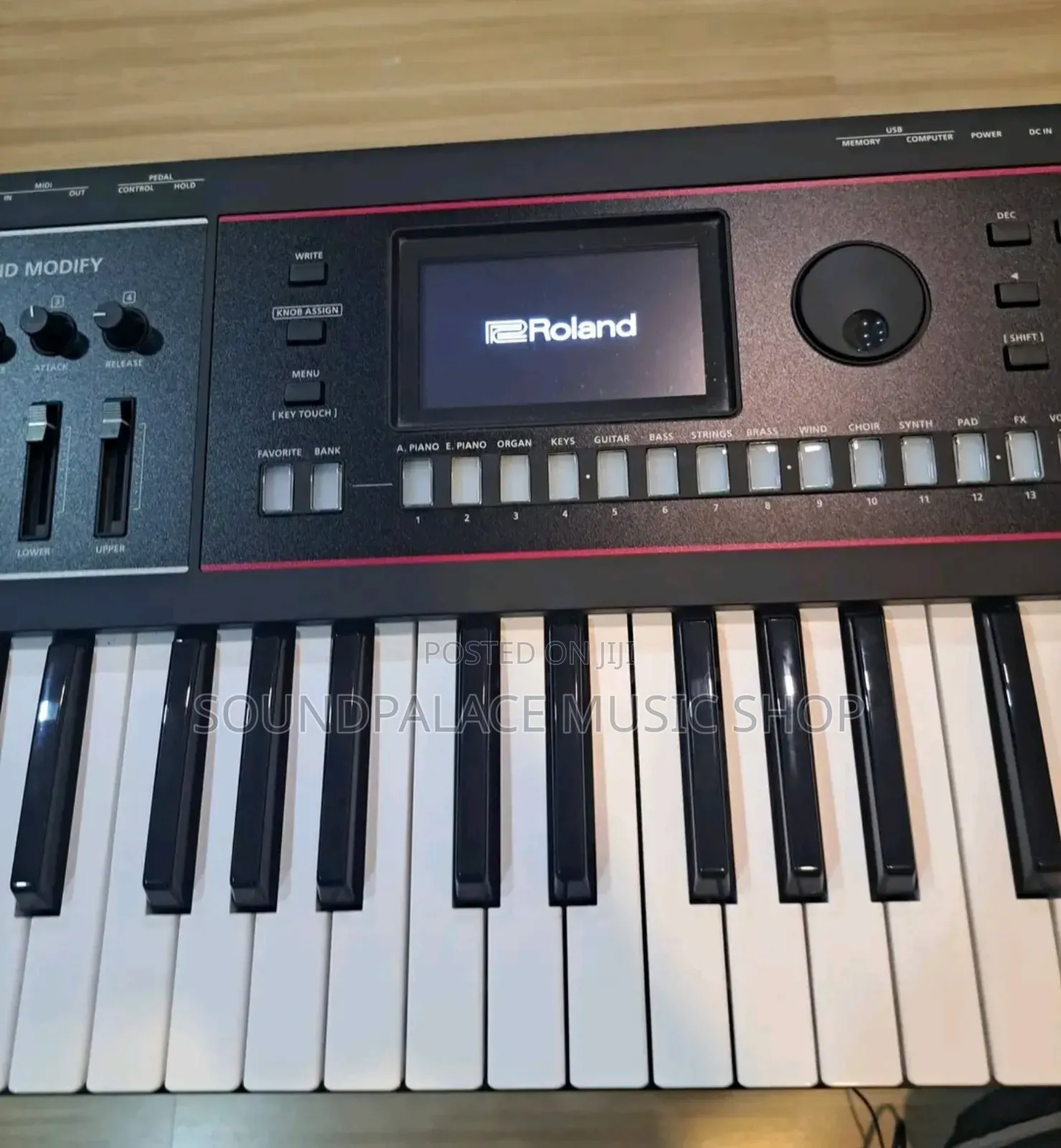 Roland JUNO-D7 Portable 76-Key Synthesizer Keyboard