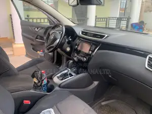 Nissan Qashqai 2015 Black