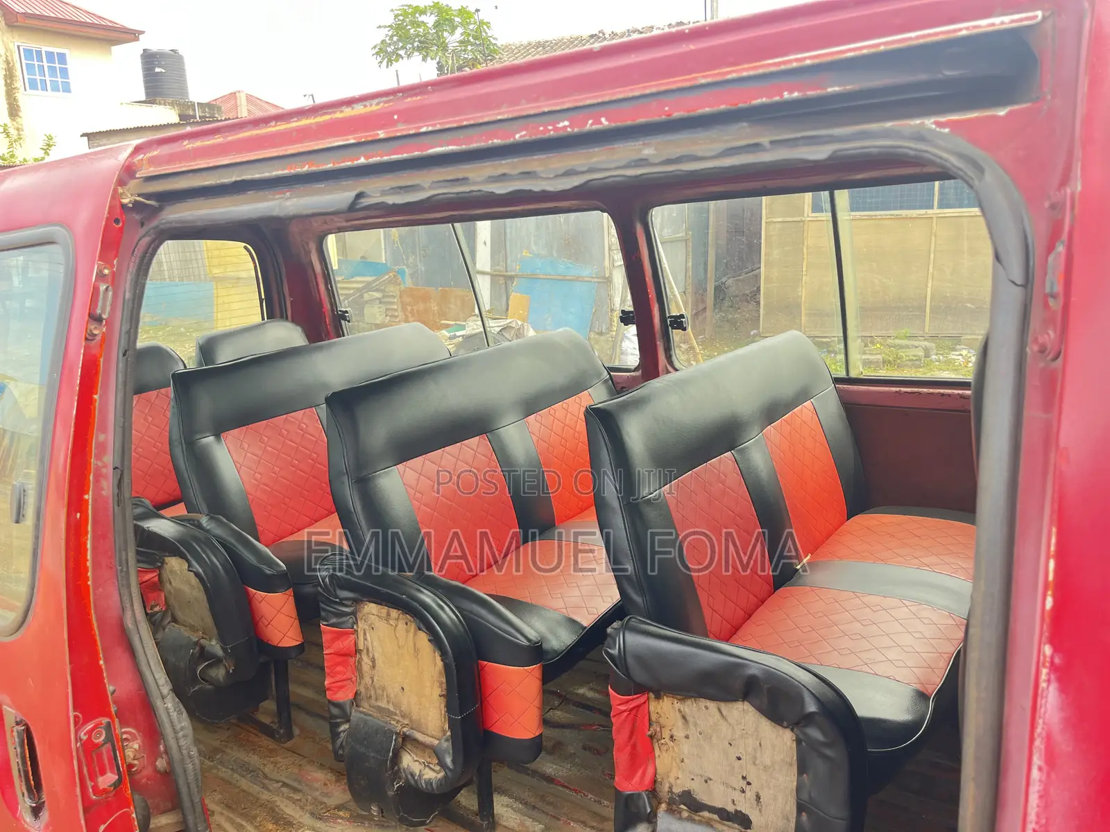 Toyota HiAce 2013 Red