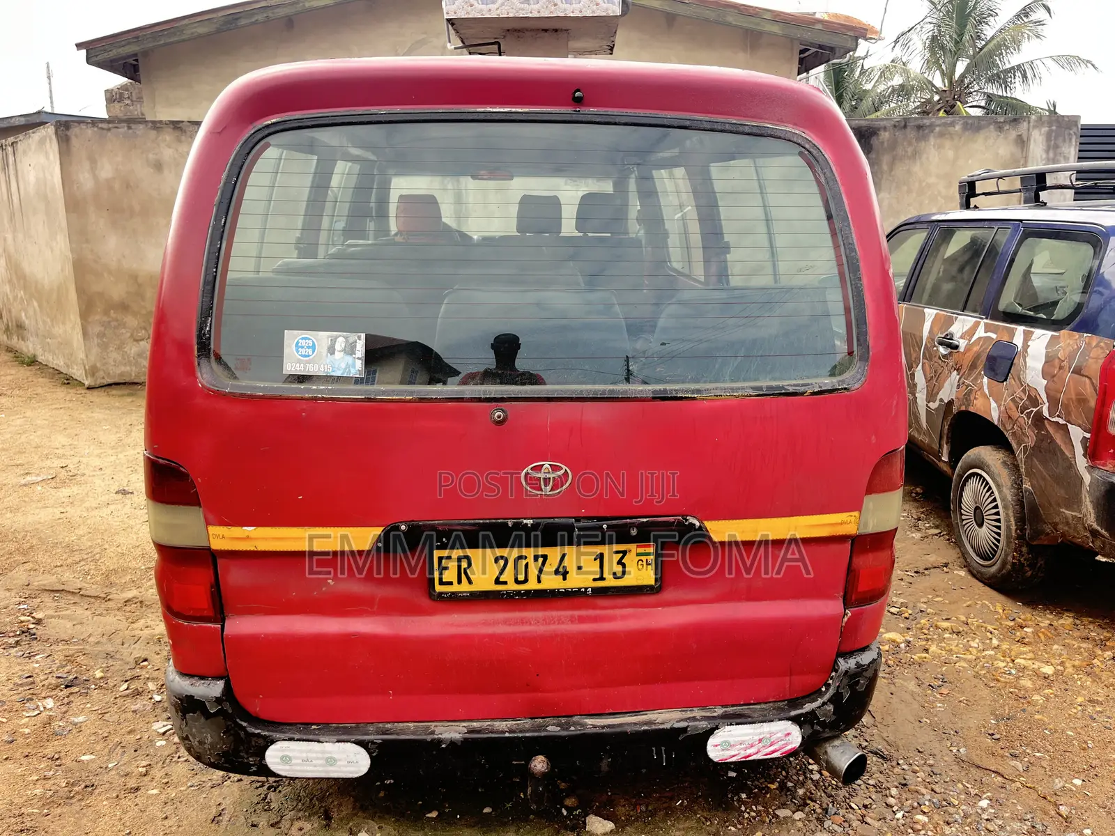 Toyota HiAce 2013 Red