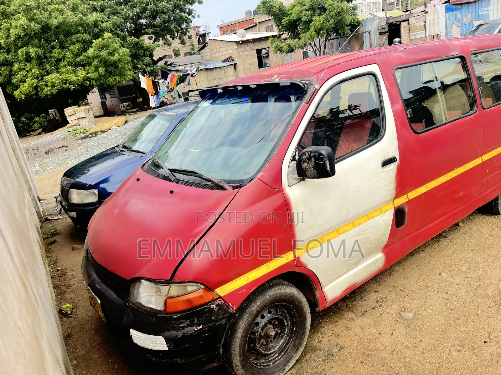 Toyota HiAce 2013 Red