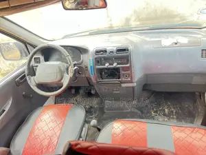 Toyota HiAce 2013 Red