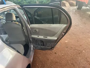 Toyota Vitz 2010 Beige