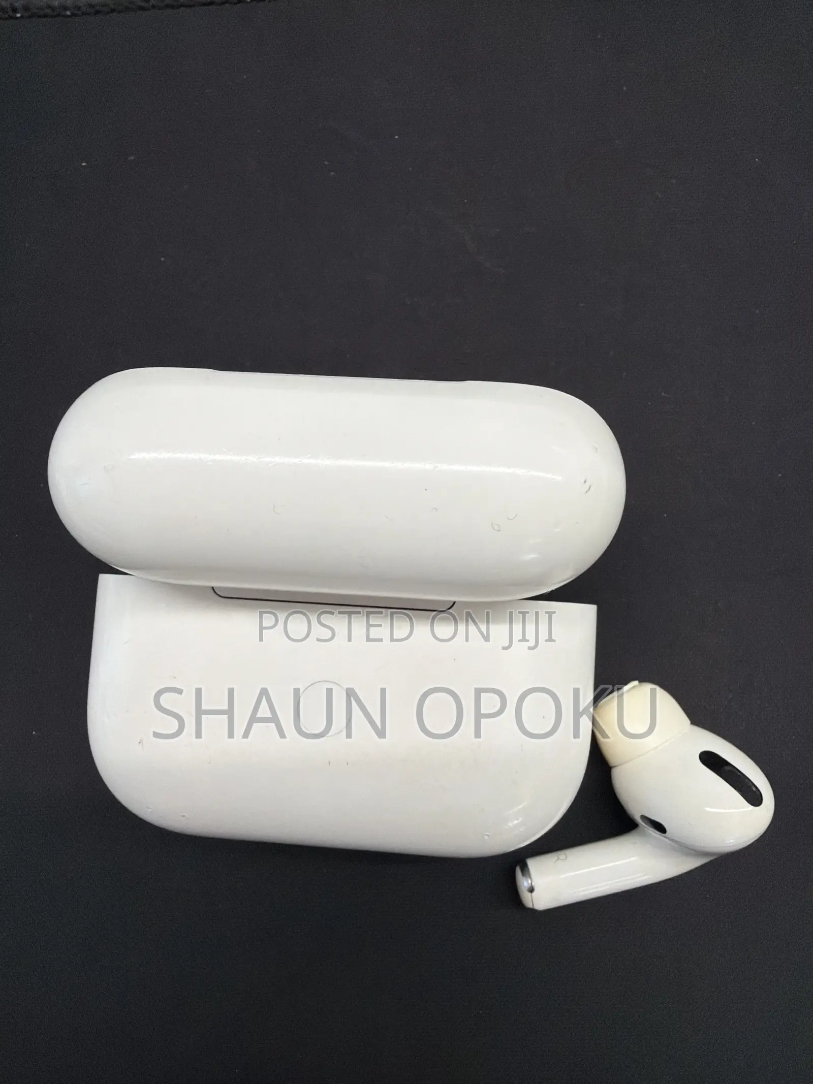 AirPods Pro Original Case and Right Earbud Only