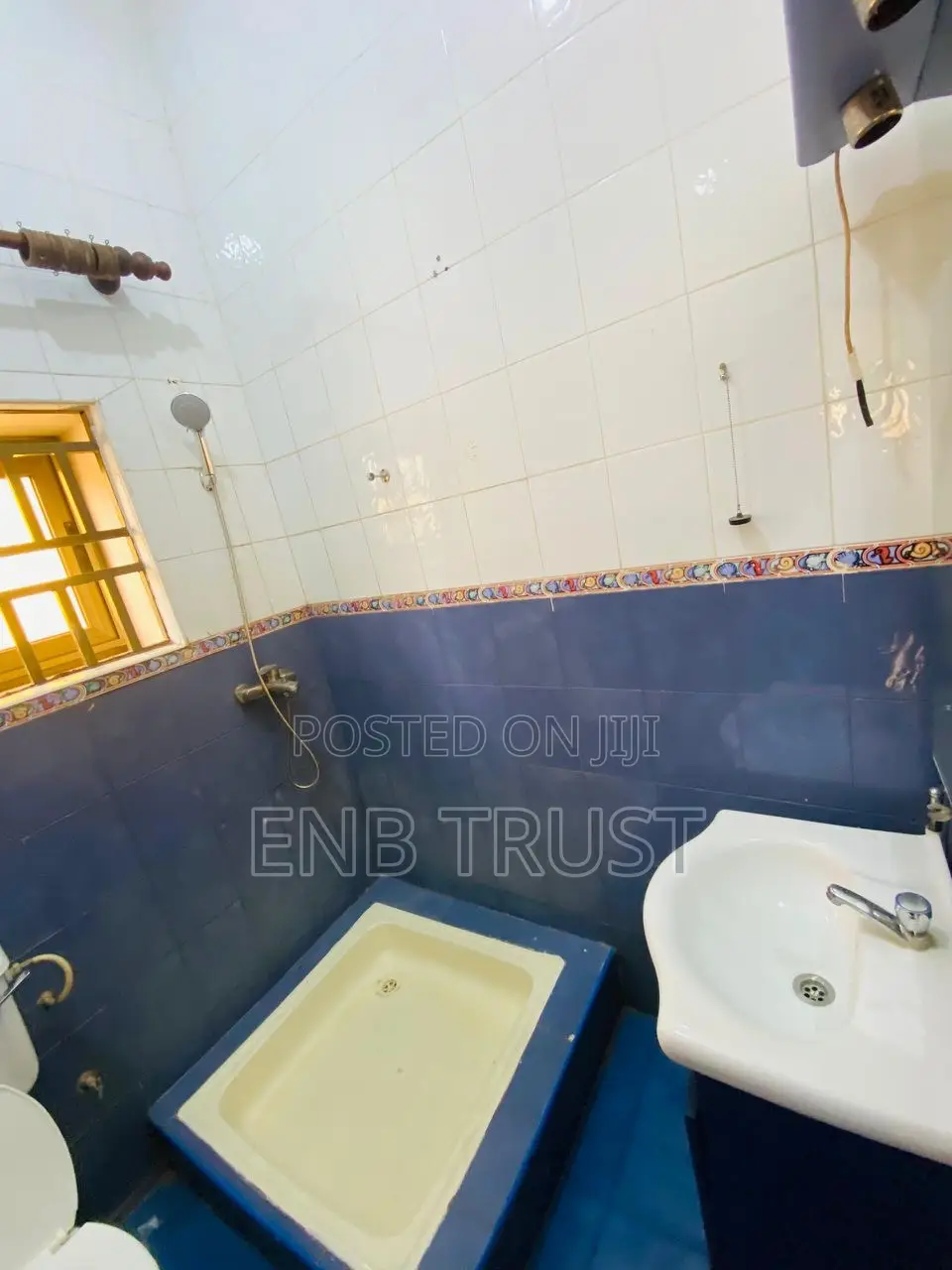 5bdrm Duplex in Achimota, Mile 7 for rent