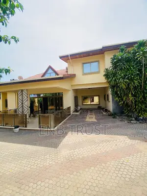 5bdrm Duplex in Achimota, Mile 7 for rent