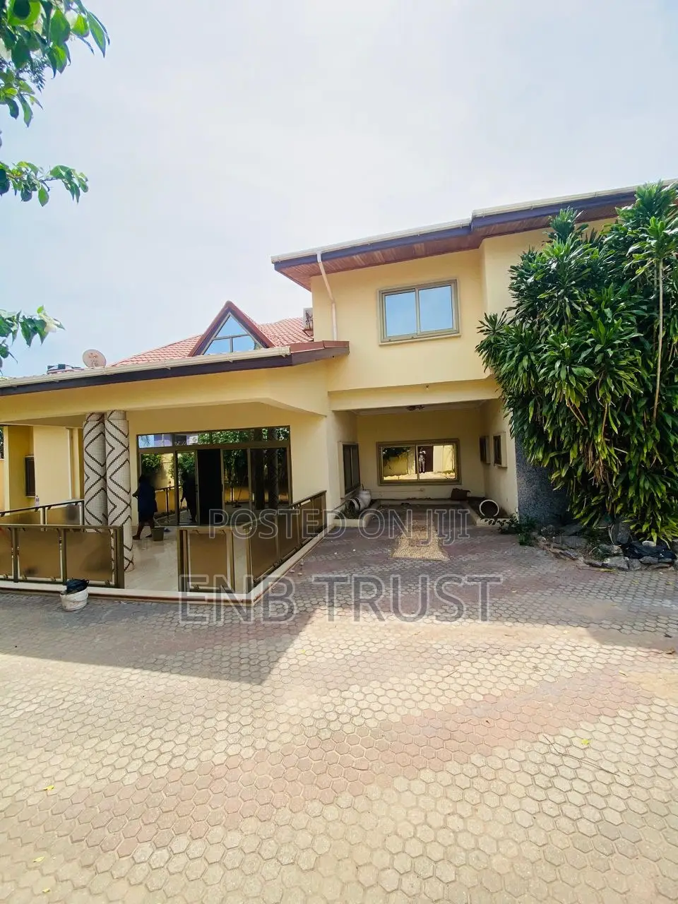 5bdrm Duplex in Achimota, Mile 7 for rent