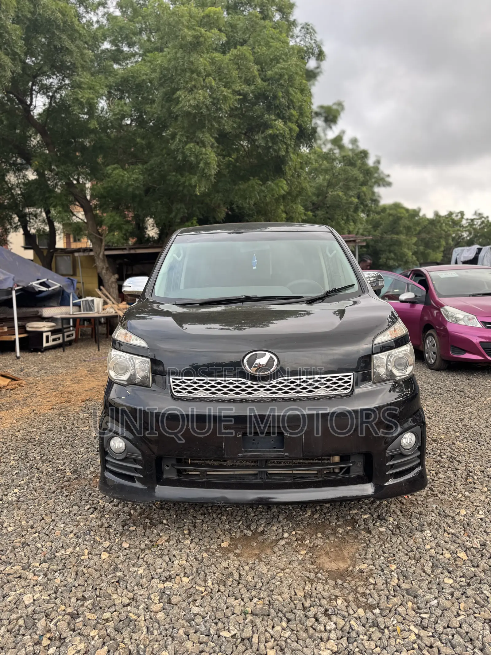 Toyota Voxy V 4WD 8-Seater 2011 Black