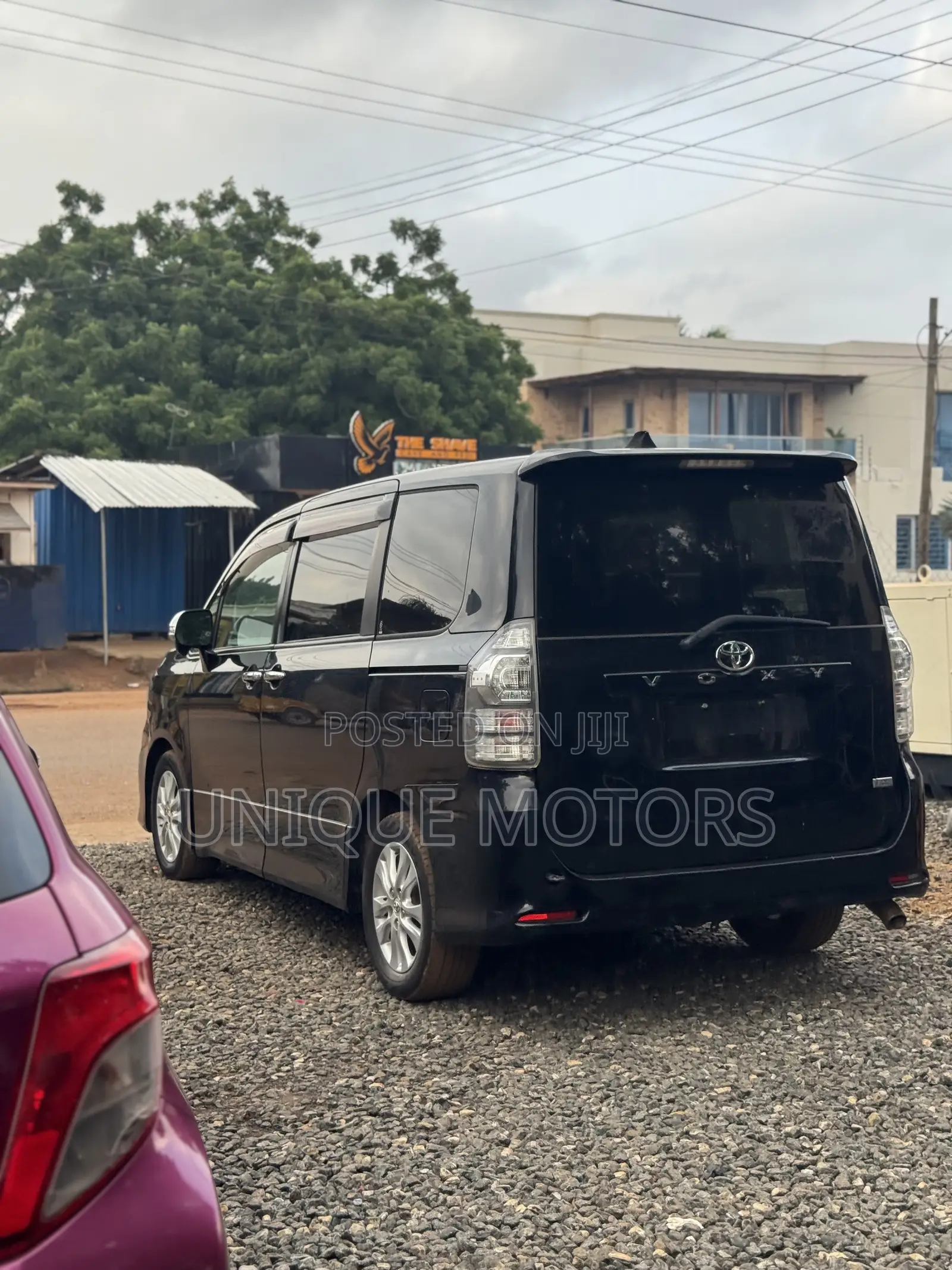 Toyota Voxy V 4WD 8-Seater 2011 Black