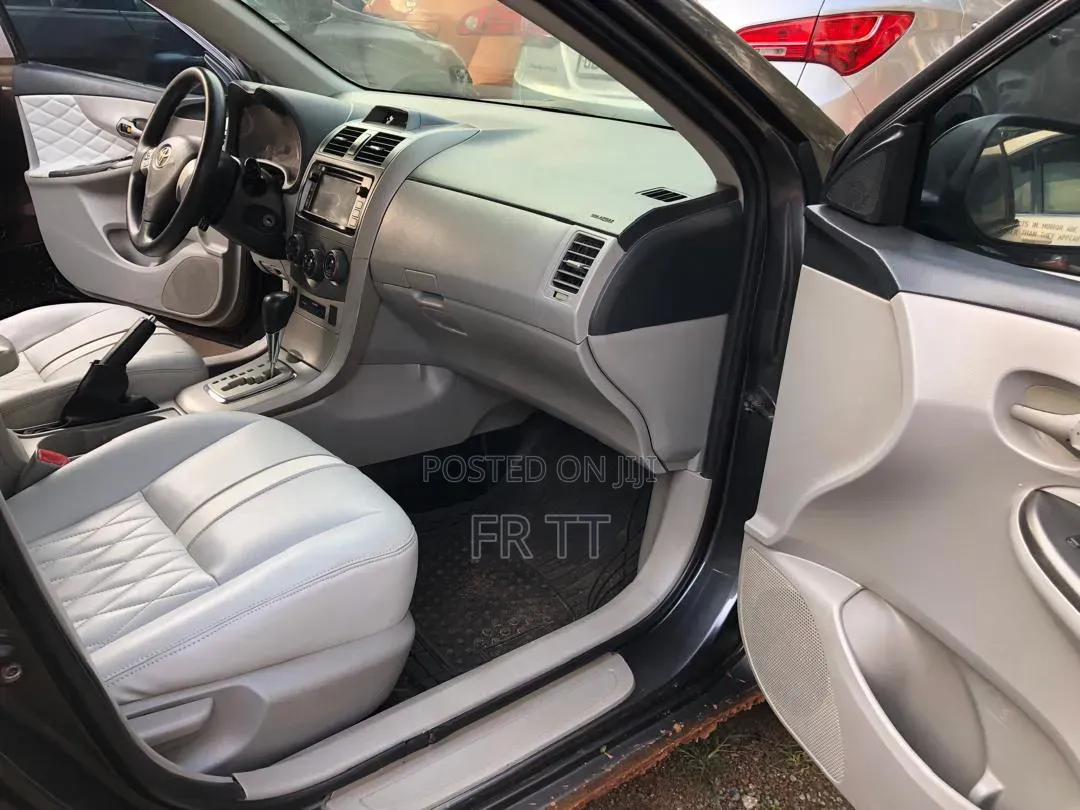 Toyota Corolla 2013 Blue