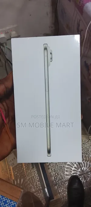 New Apple iPhone Air 256 GB Gold