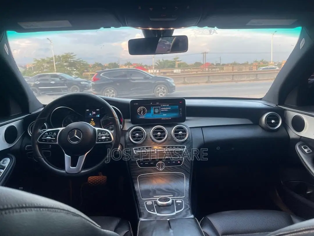 Mercedes-Benz C300 2019 Black