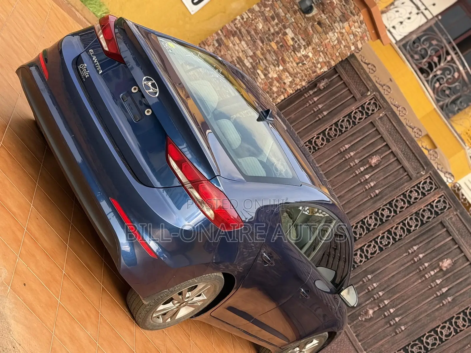 Hyundai Elantra Value Edition 2018 Blue