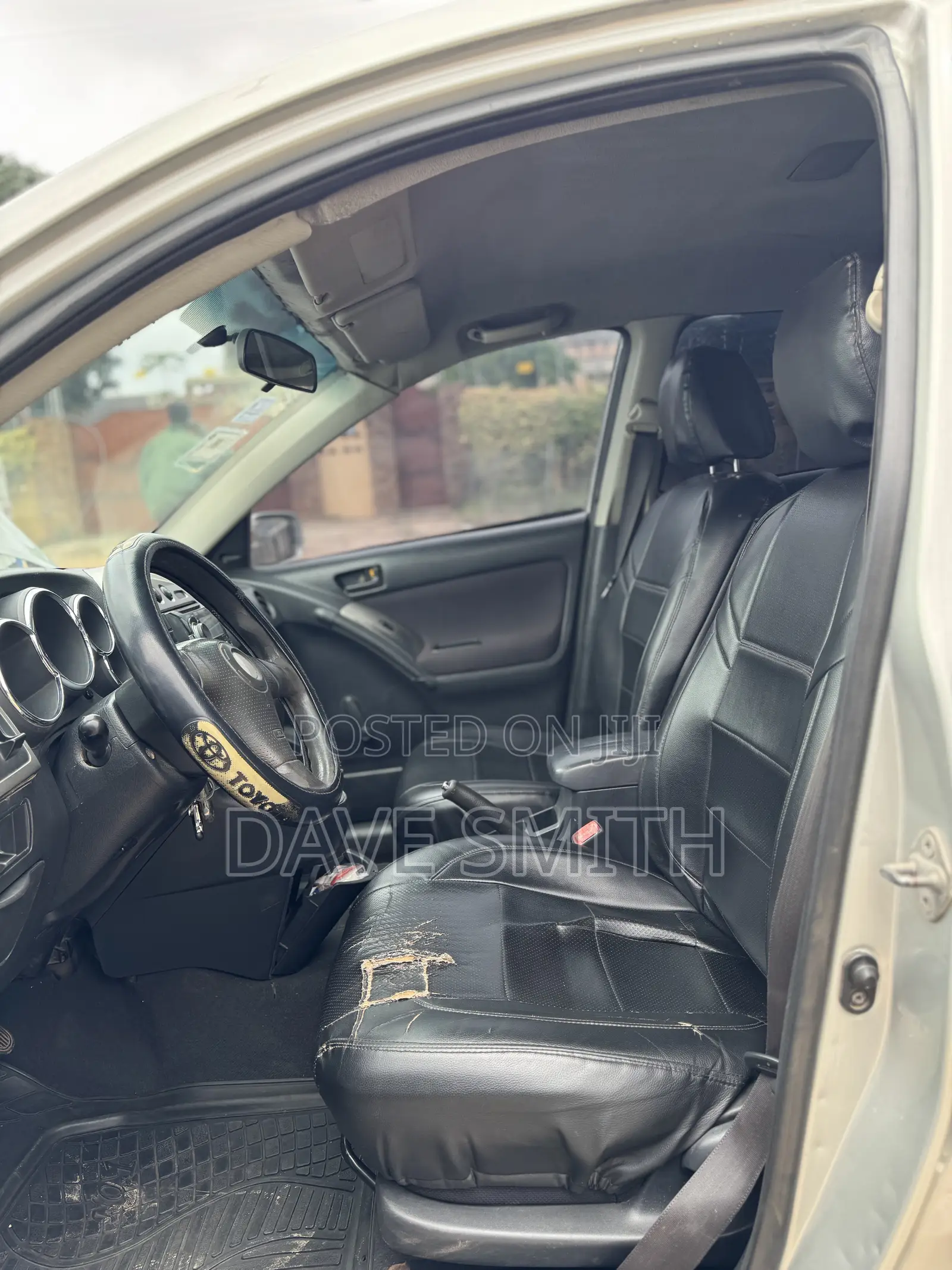 Toyota Matrix XR Hatchback FWD (1.8L 4cyl 4A) 2004 Silver
