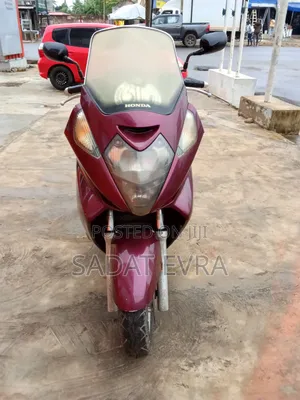 Honda Gold Wing 2008 Red