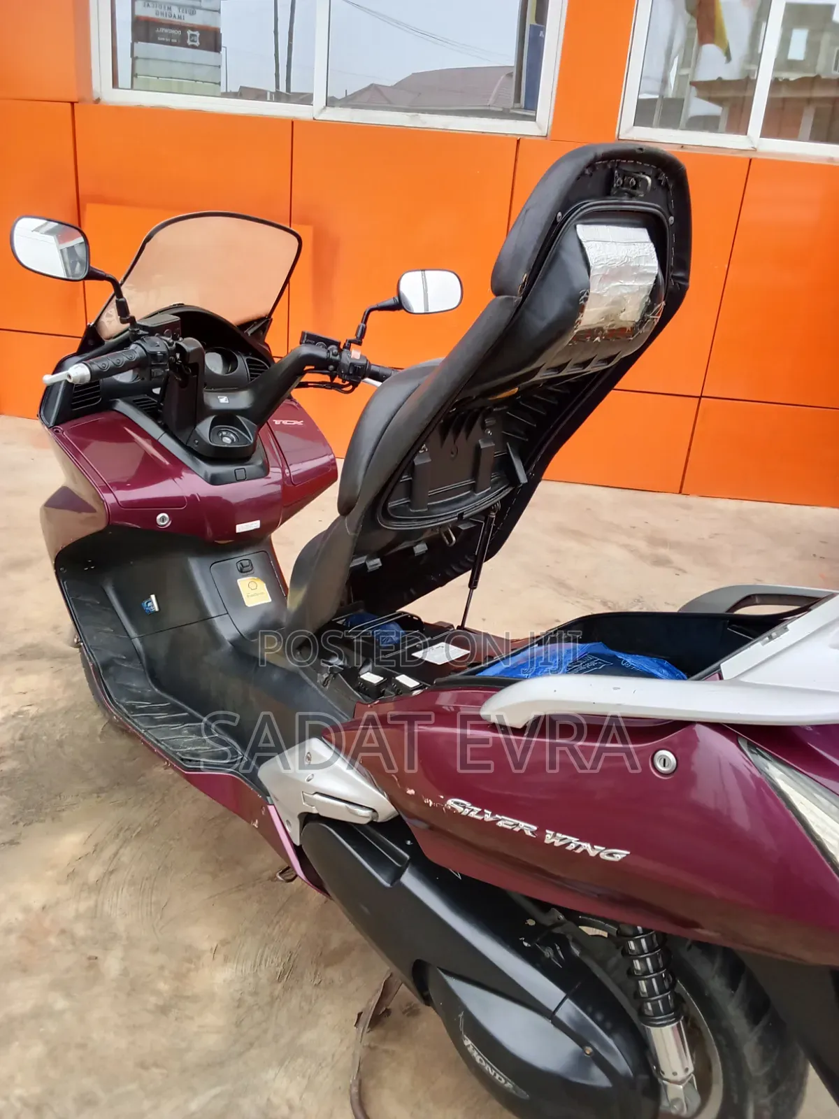 Honda Gold Wing 2008 Red