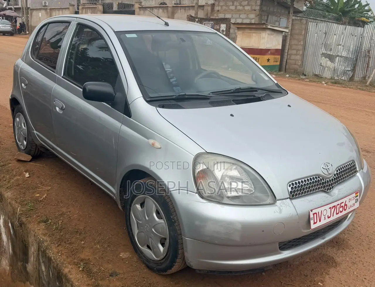 Toyota Yaris 2003 Silver