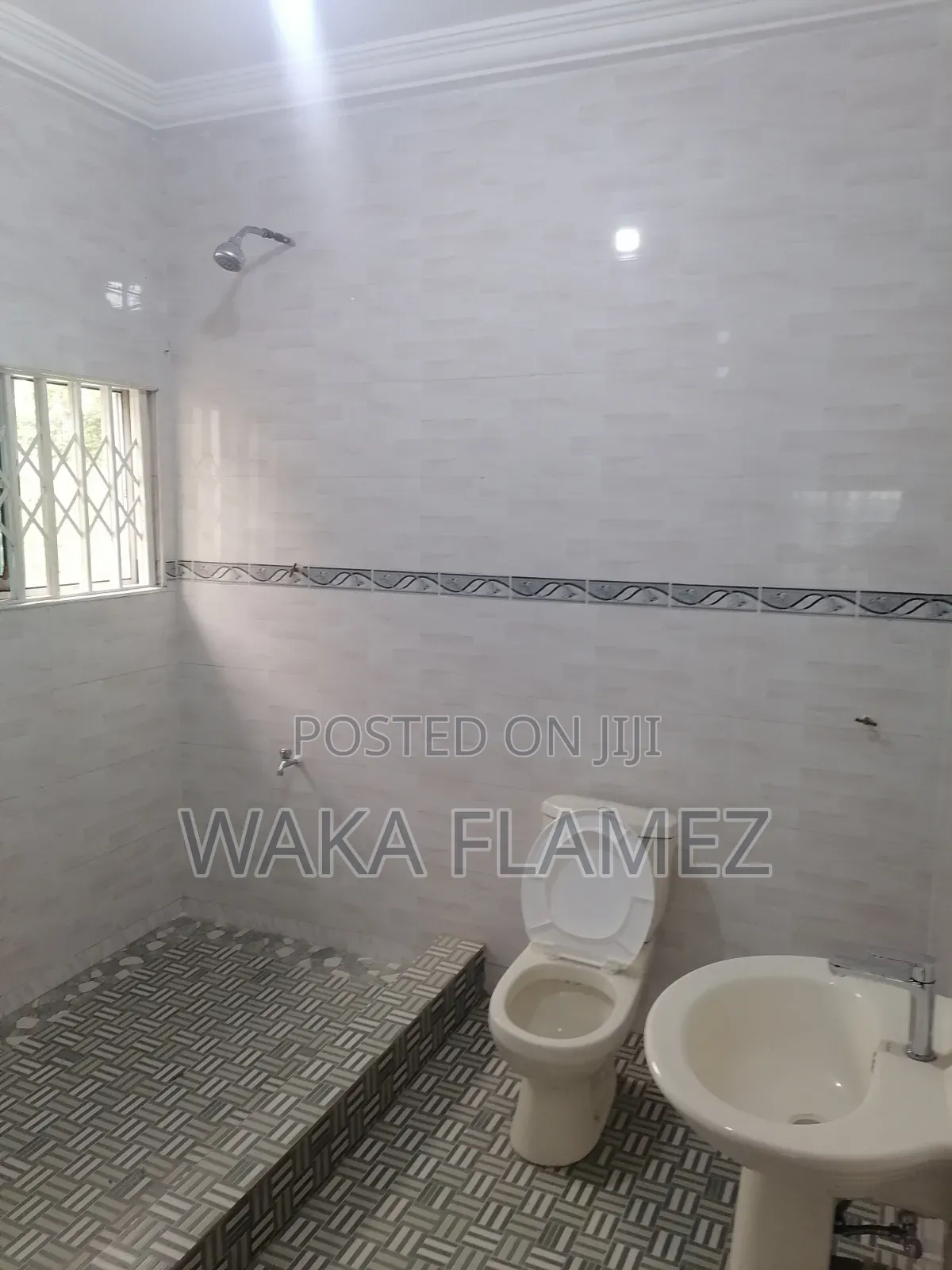6bdrm Duplex in Franco Estate, Pokuase for rent