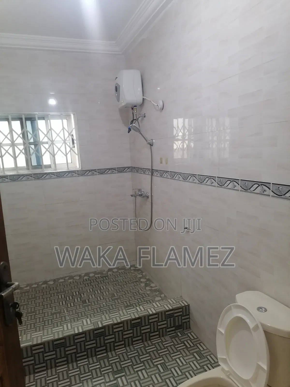 6bdrm Duplex in Franco Estate, Pokuase for rent