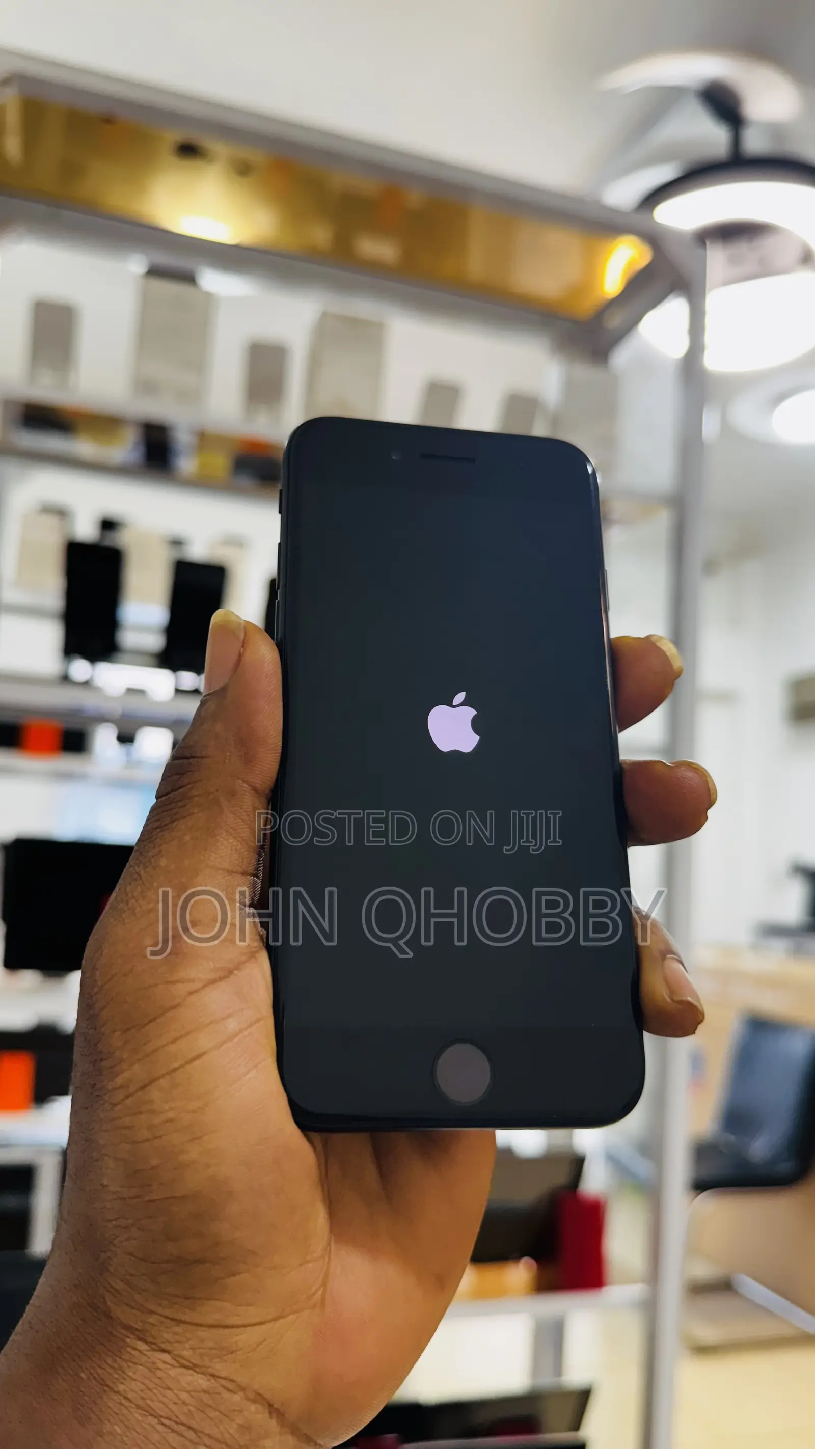 Apple iPhone SE (2020) 64 GB Black