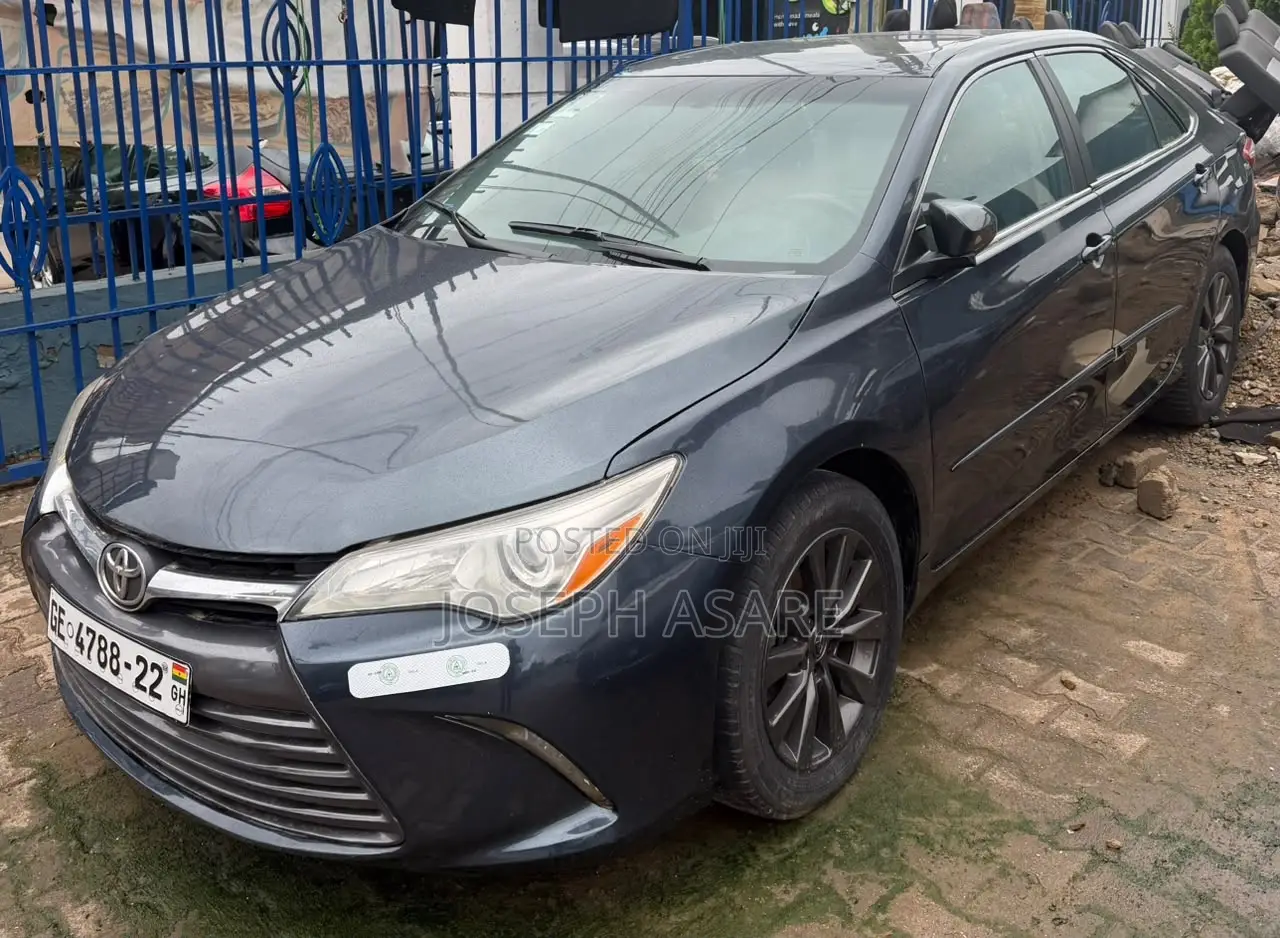 Toyota Camry 2016 Black