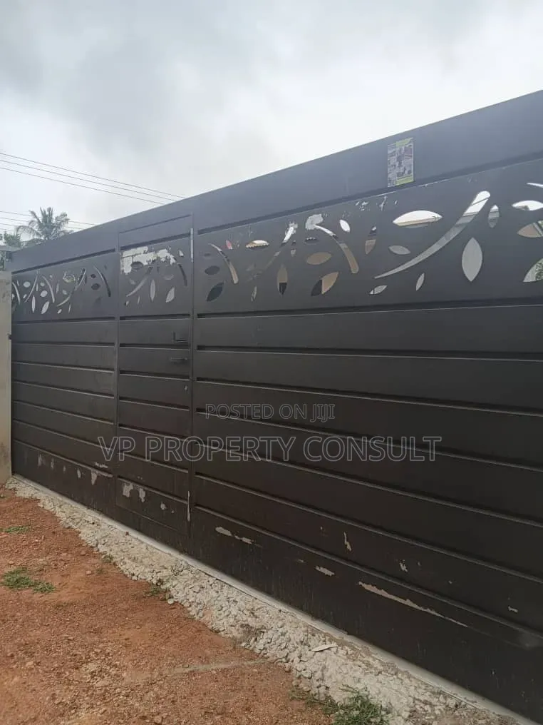 2bdrm House in Danfa for rent