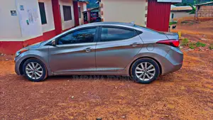 Hyundai Elantra Limited 4dr Sedan (1.8L 4cyl 6A) 2015 Gray