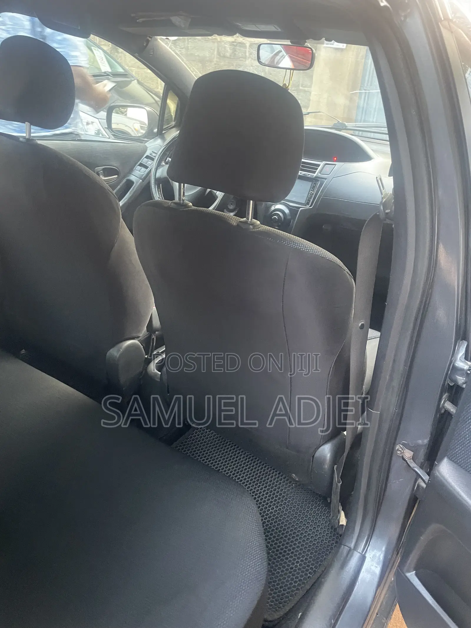Toyota Vitz 2010 Black
