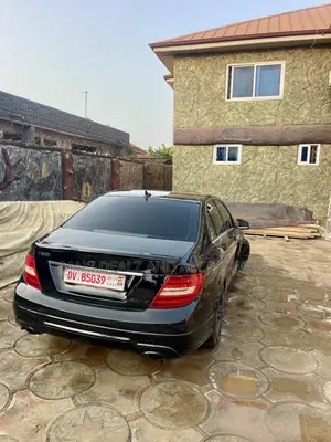 Mercedes-Benz C300 Sport 4Matic Sedan AWD (3.5L 6cyl 7A) 2013 Black