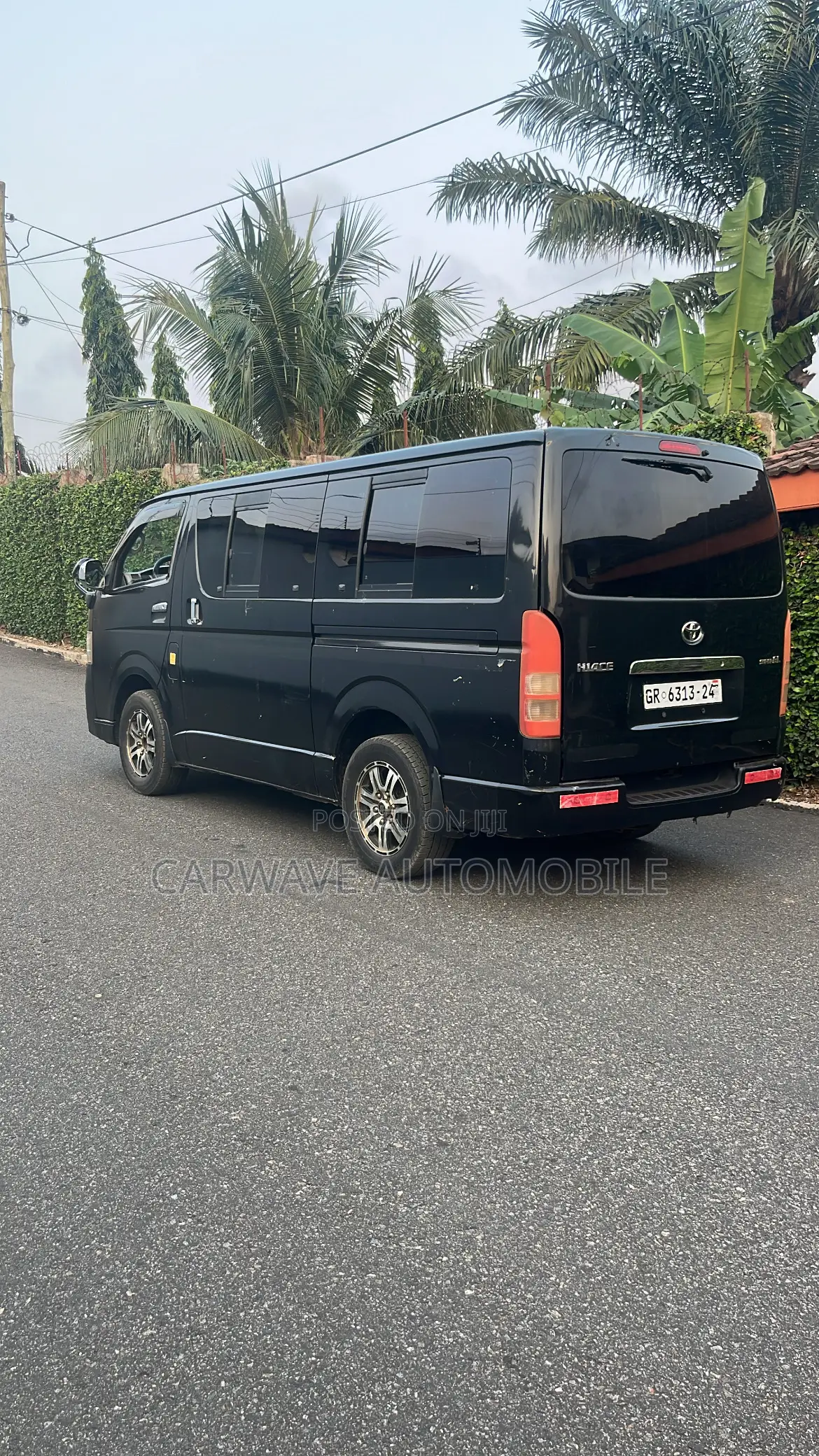 Toyota HiAce 2014 Black