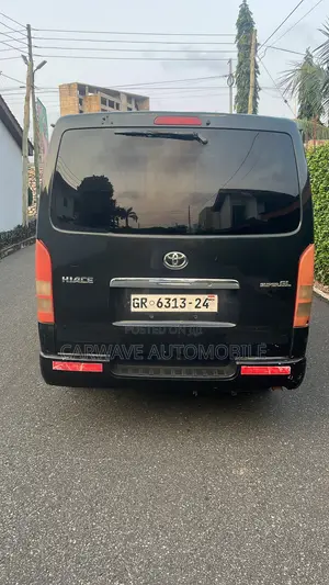 Toyota HiAce 2014 Black