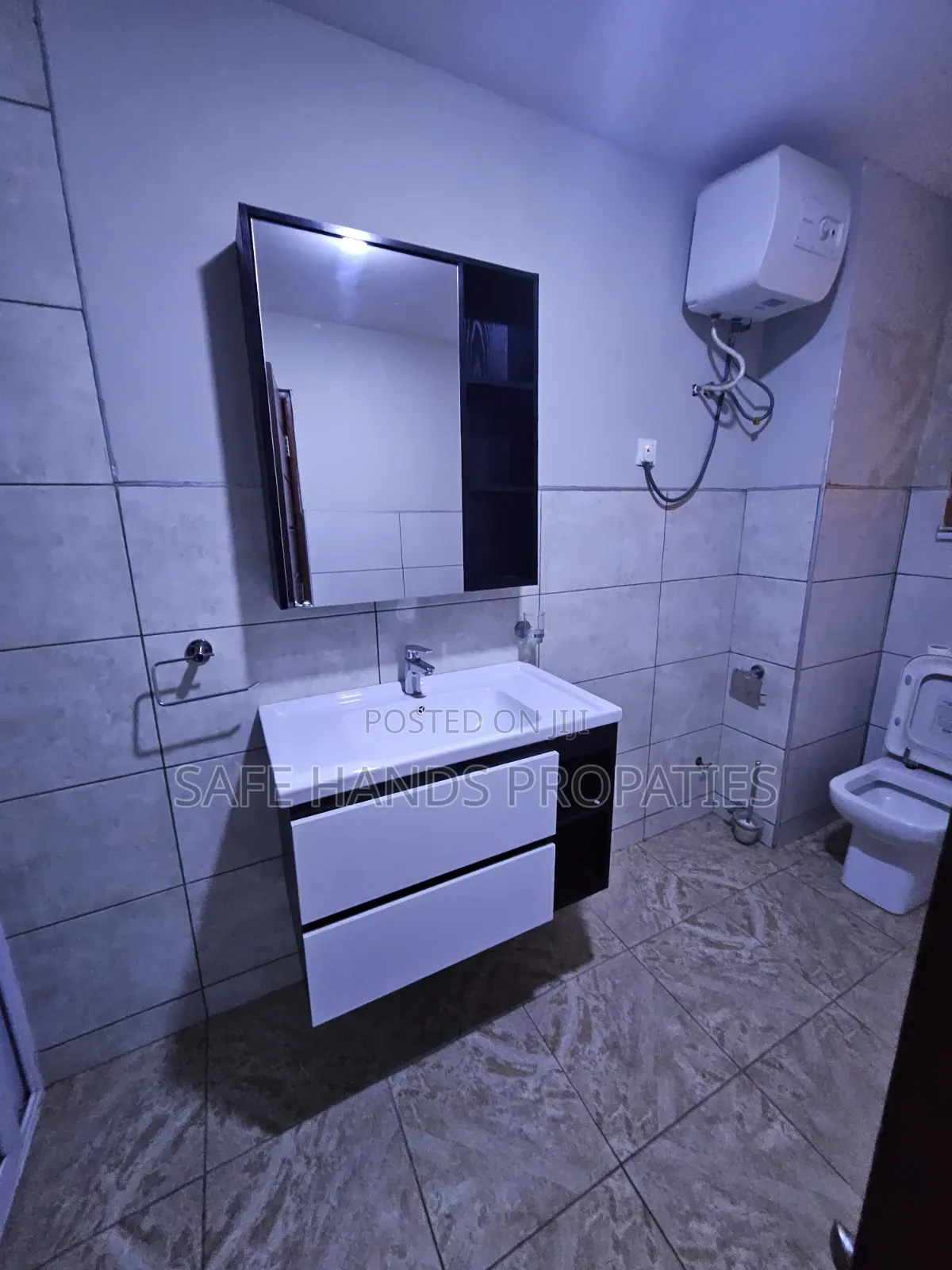 Furnished 4bdrm Mansion in Accra Metropolitan for rent