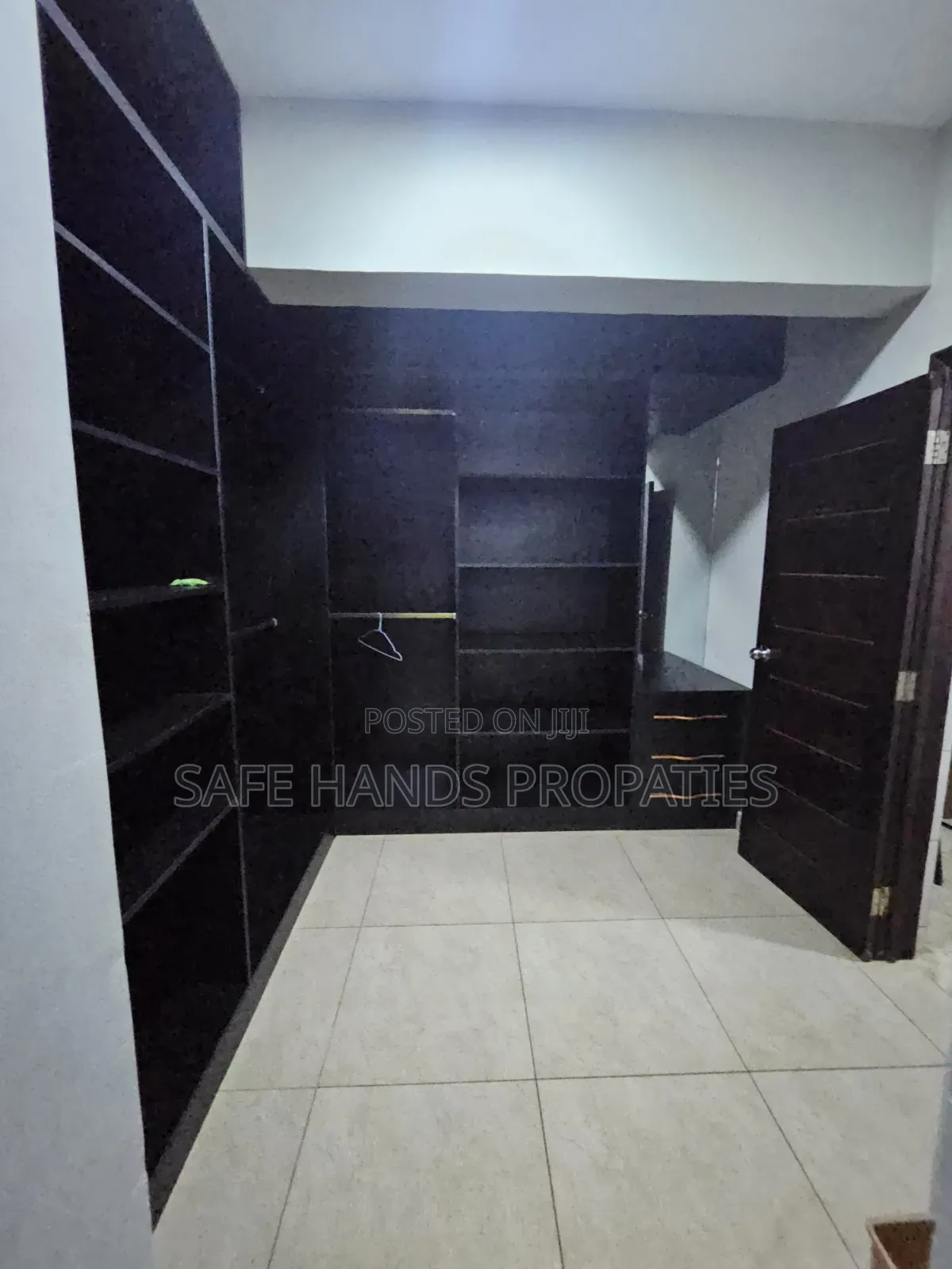 Furnished 4bdrm Mansion in Accra Metropolitan for rent