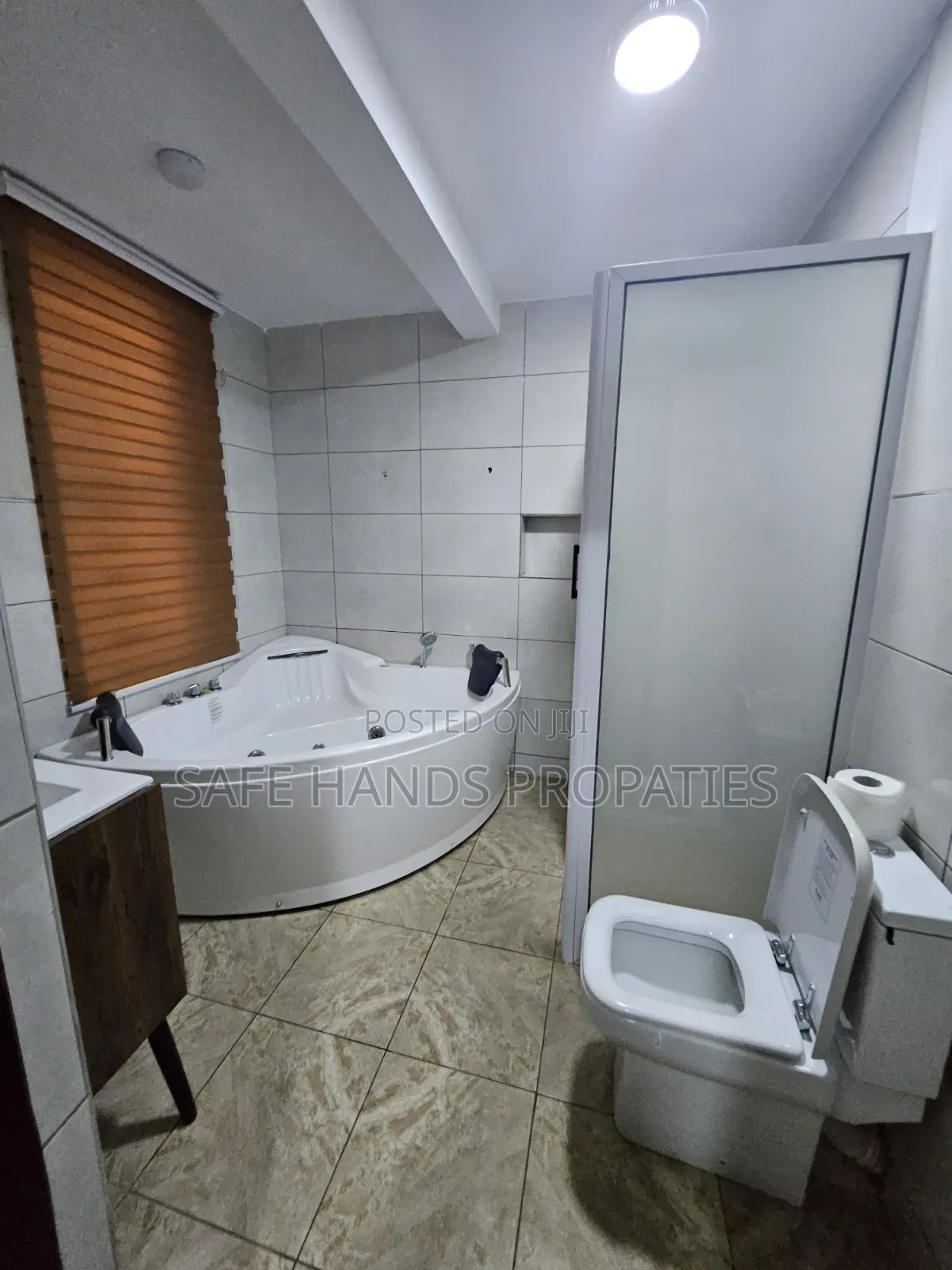 Furnished 4bdrm Mansion in Accra Metropolitan for rent