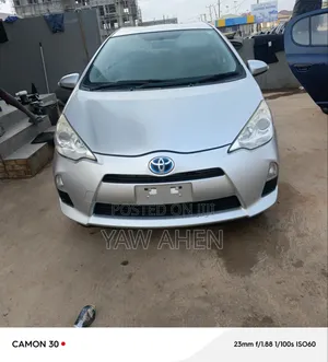 Toyota Aqua 2014 Silver