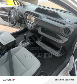 Toyota Aqua 2014 Silver