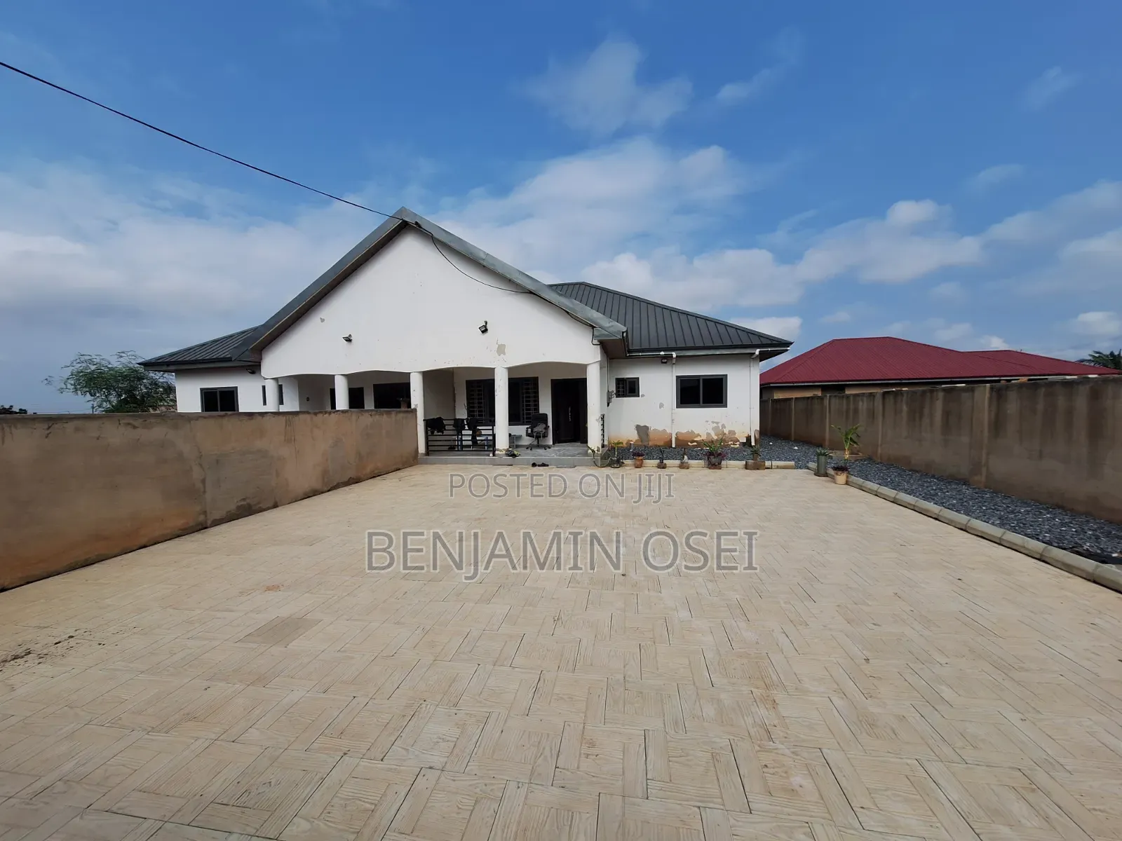 2bdrm House in Gbetsile (Assemblies, Accra Metropolitan for rent