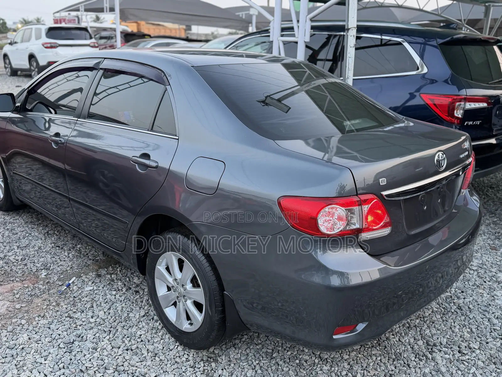 Toyota Corolla LE Special Edition 4dr Sedan (1.8L 4cyl 4A) 2013 Gray
