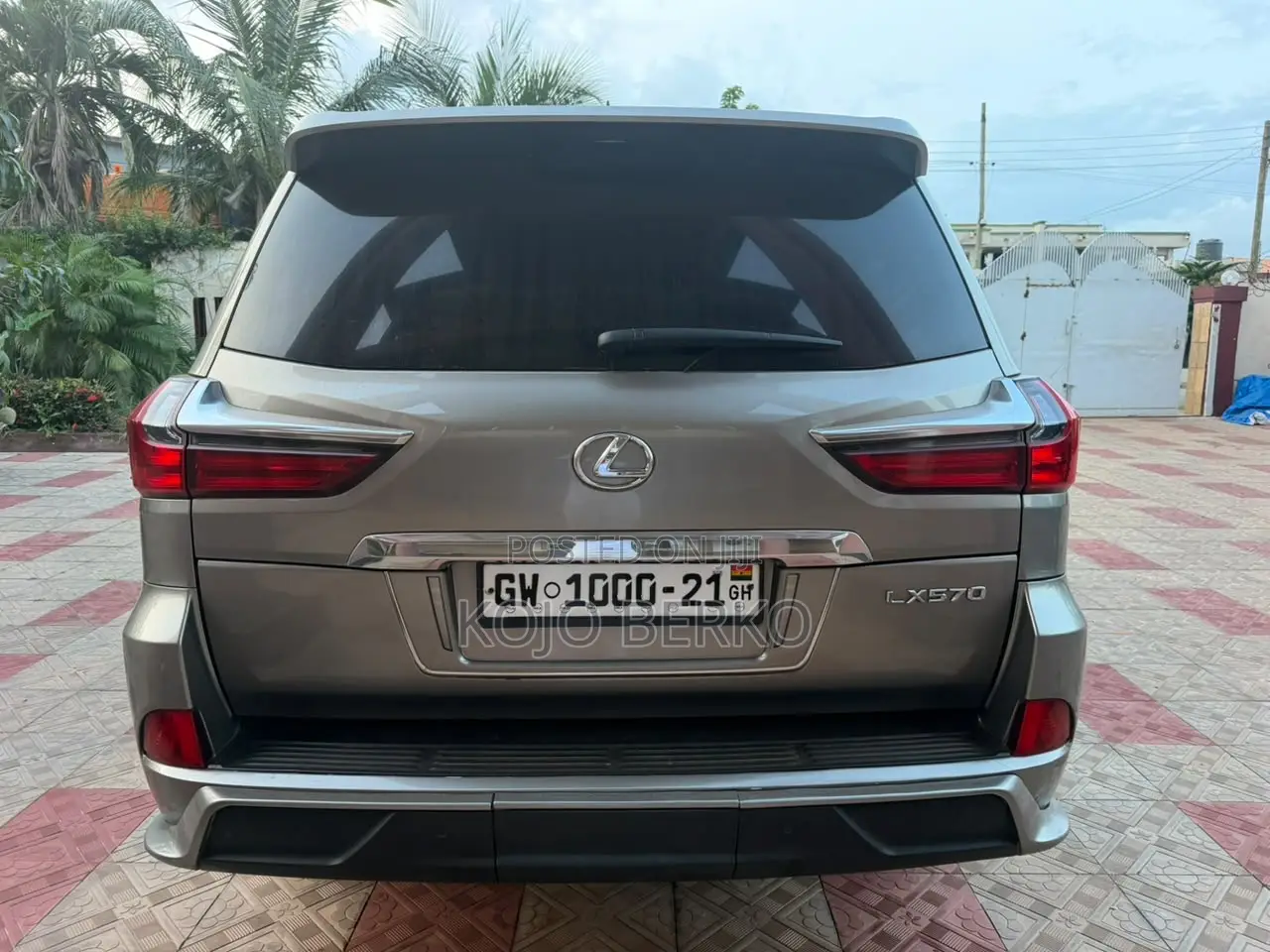 Lexus LX 570 AWD 2018 Gray