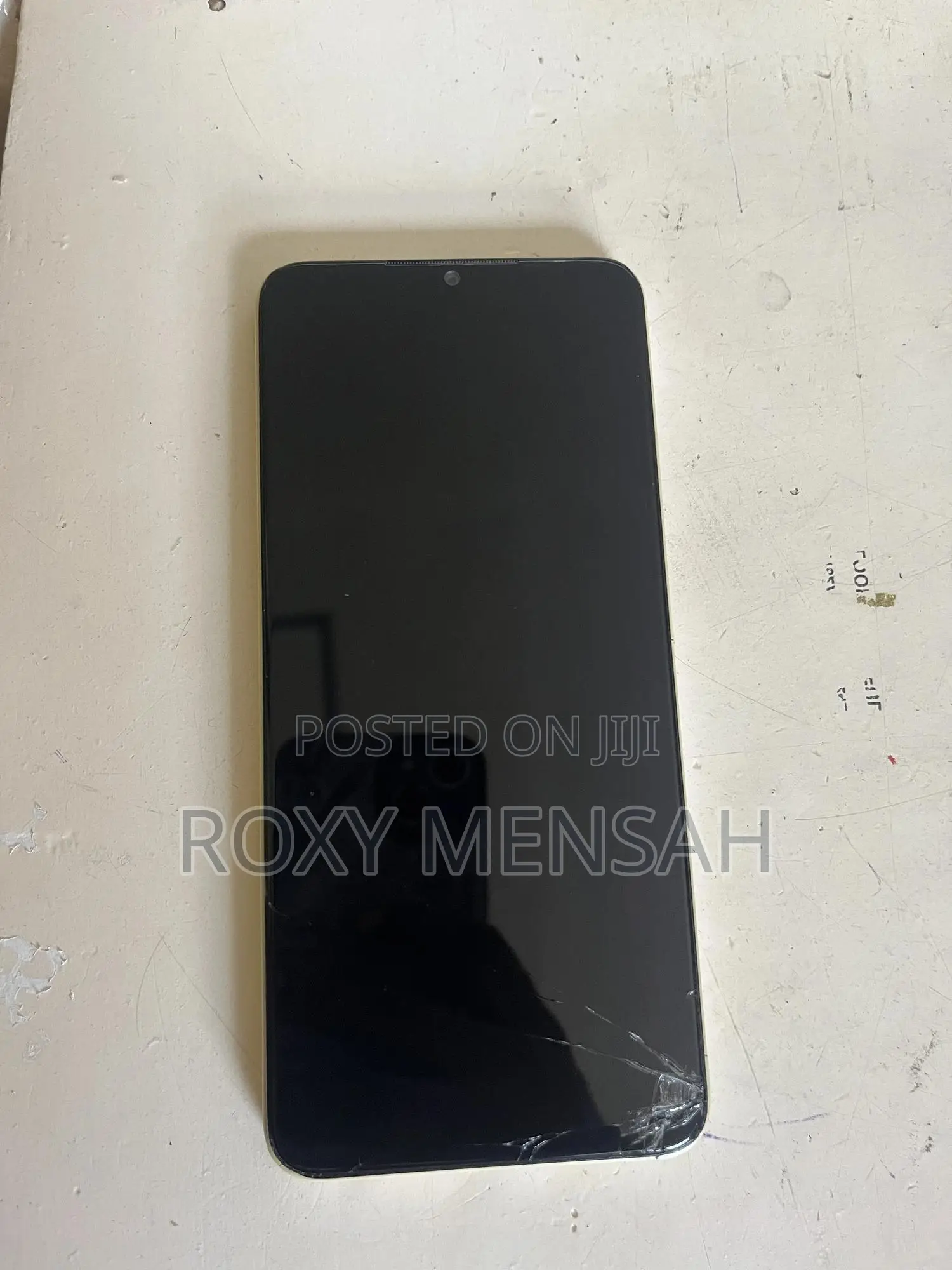 Itel P40 64 GB Gold