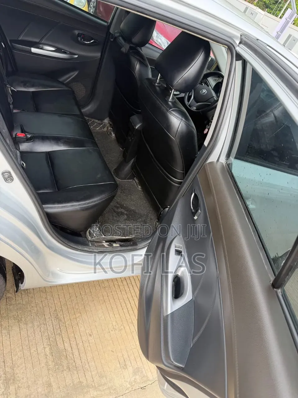 Toyota Yaris 2016 Silver