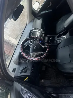 Hyundai Tucson 2013 Brown