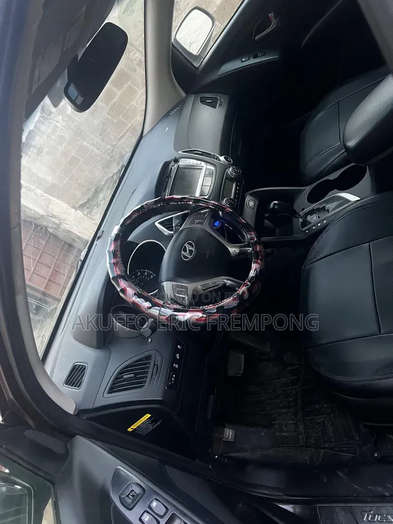 Hyundai Tucson 2013 Brown