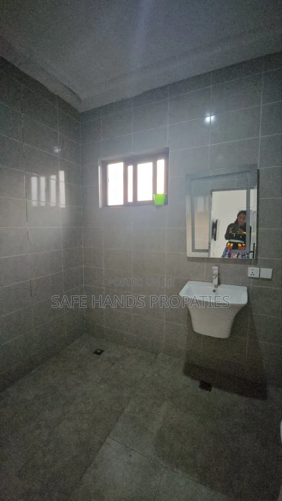 2bdrm Townhouse / Terrace in Accra Metropolitan for rent