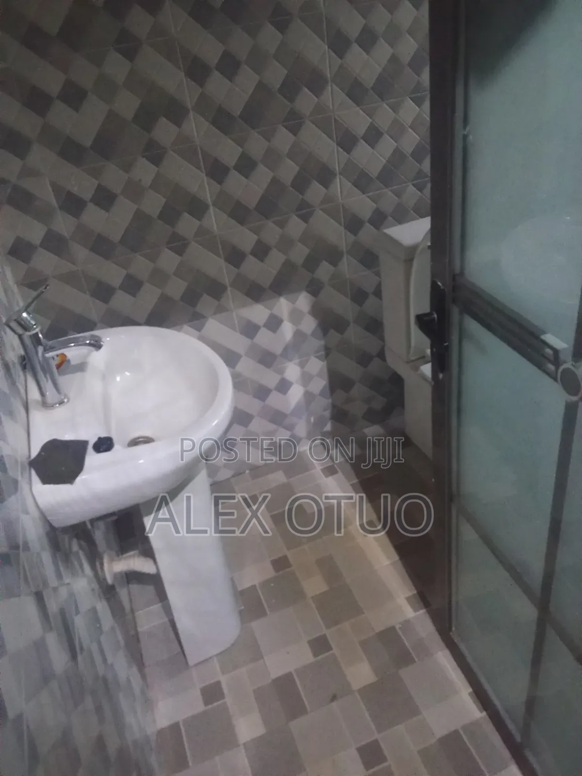 1bdrm Apartment in Alex Otuo Properties, Atwima Kwanwoma for rent