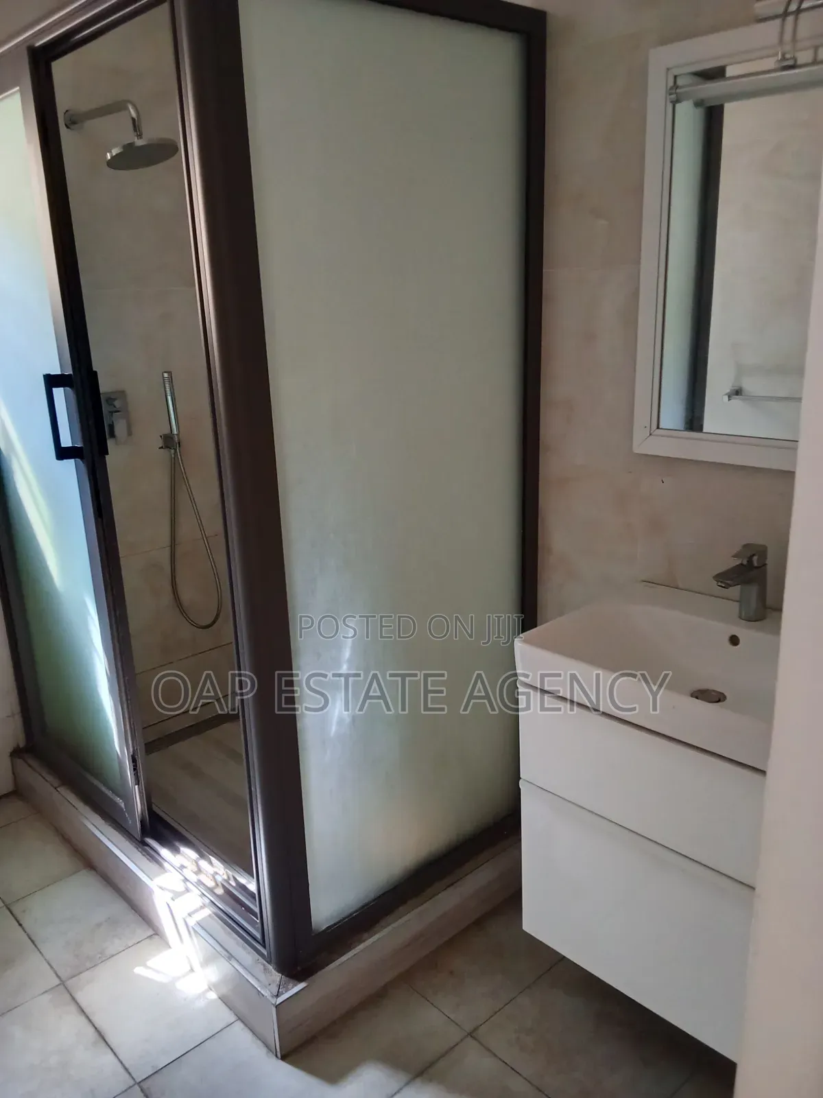 4bdrm House in Dzorwulu for rent