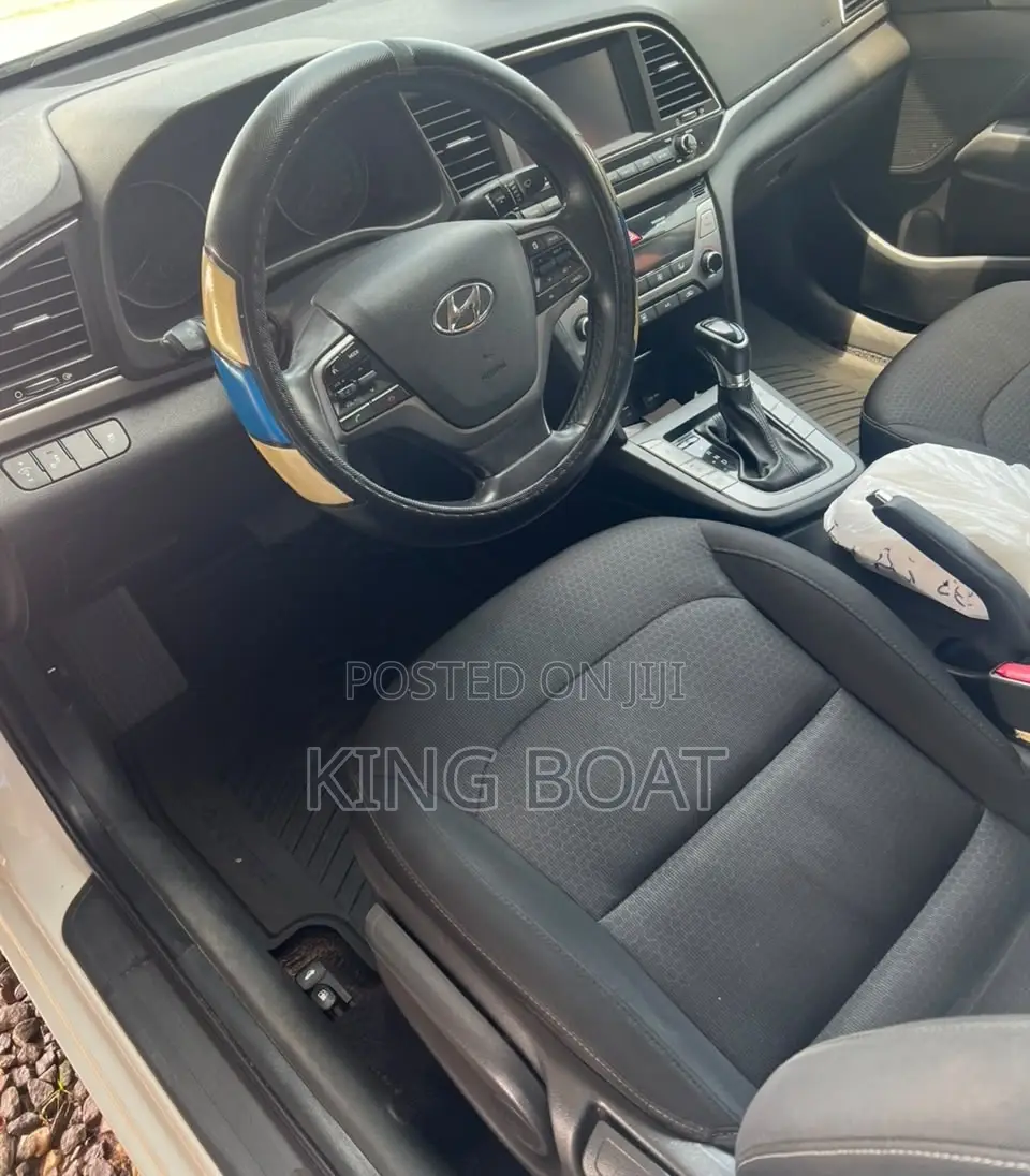 Hyundai Elantra 2017 White