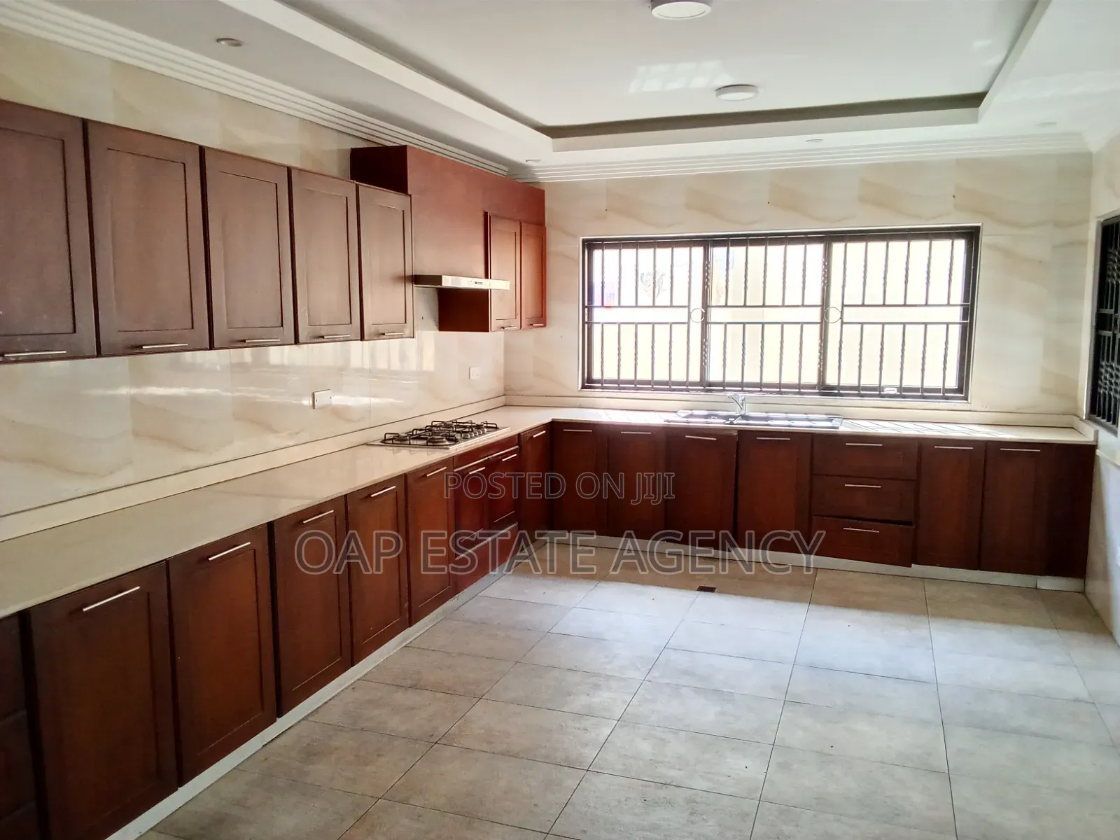 4bdrm House in Dzorwulu for rent