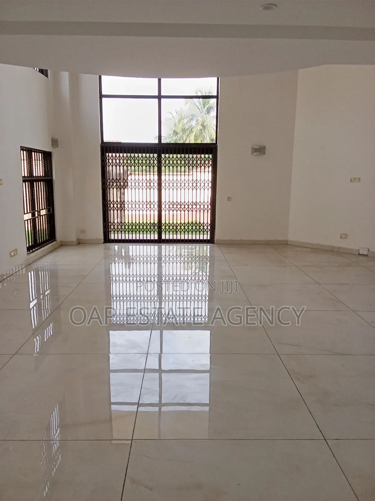 4bdrm House in Dzorwulu for rent