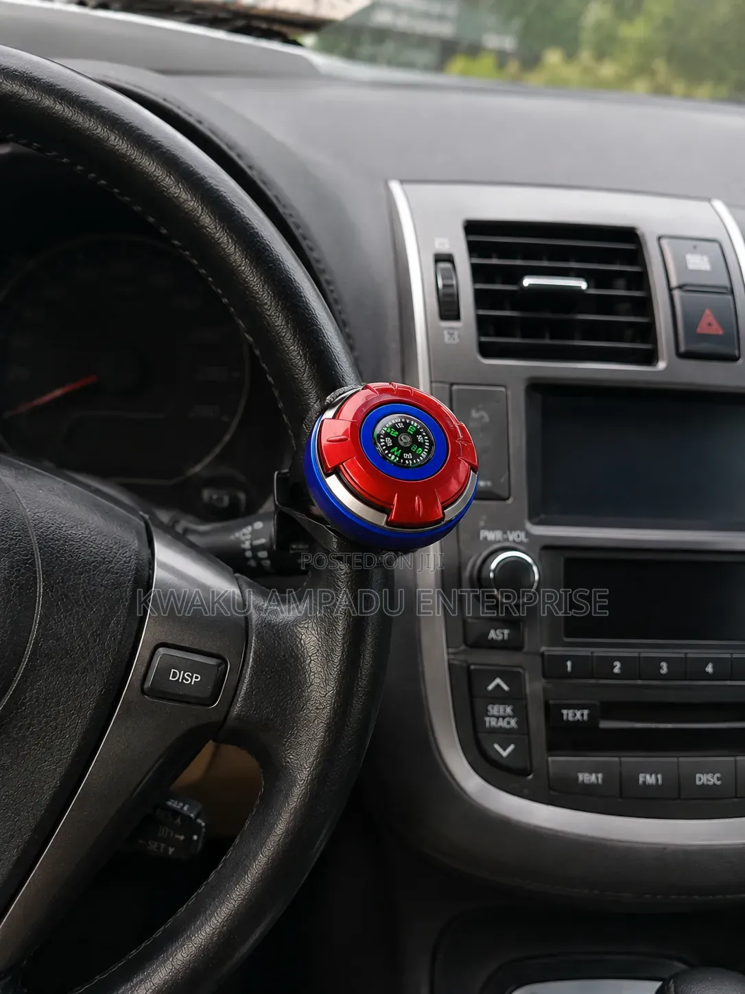 Steering Knob With Compass - Universal